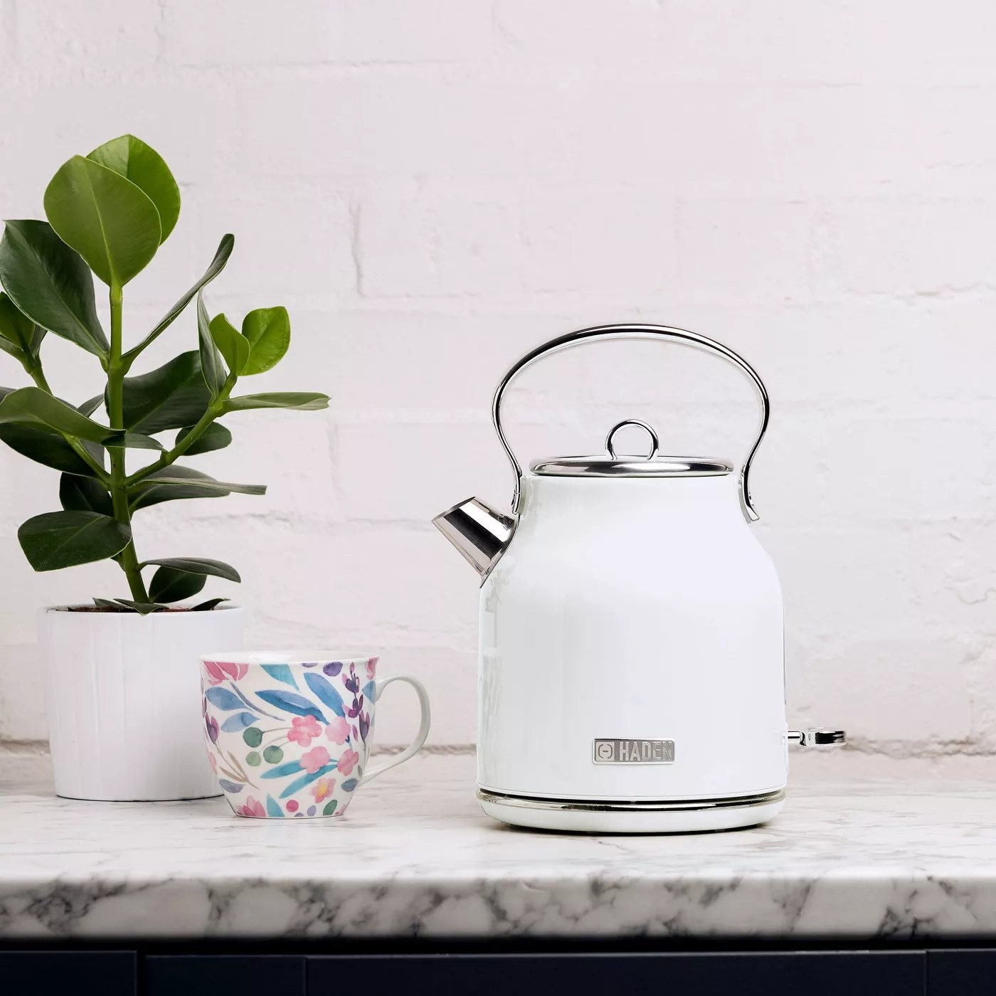 The white Haden electric kettle