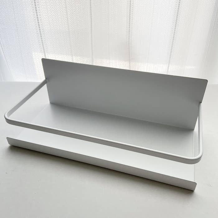キッチンが広くなった ニトリの マグネットラック は冷蔵庫に貼れて超優秀です