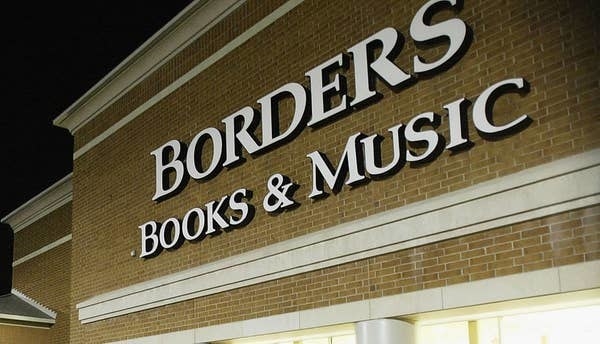 Exterior sign for Borders Books &amp;amp; Music at night