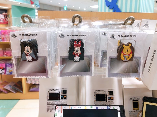 ディズニーストアで売ってる0円のアイテムが画期的すぎて笑ってしまった Buzzfeed Japan 今日はディズニー ストアへやってきました ｄメニューニュース Nttドコモ