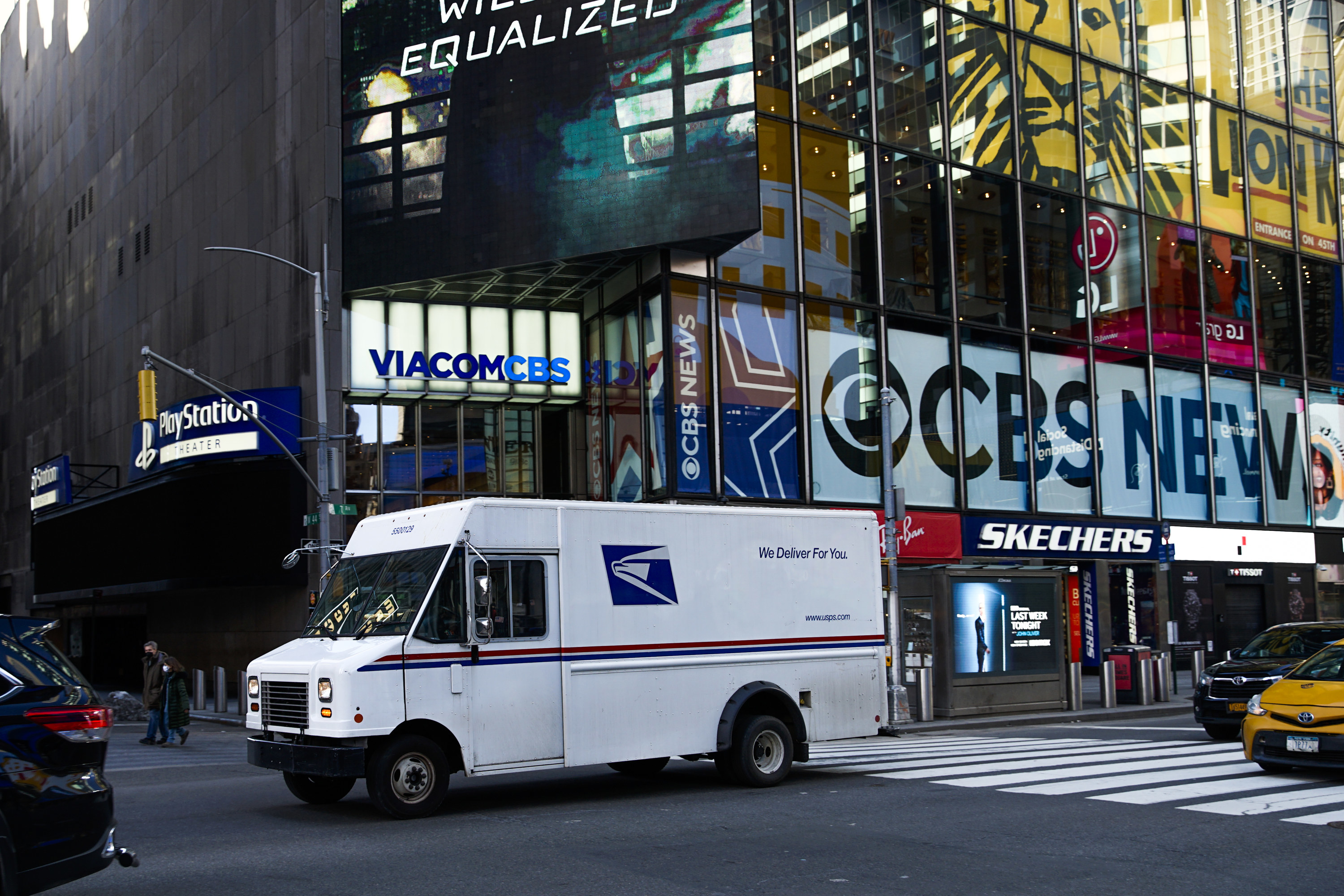 how many usps truck s in america