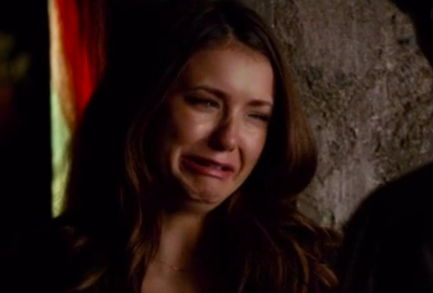 Damon离开时Elena哭了