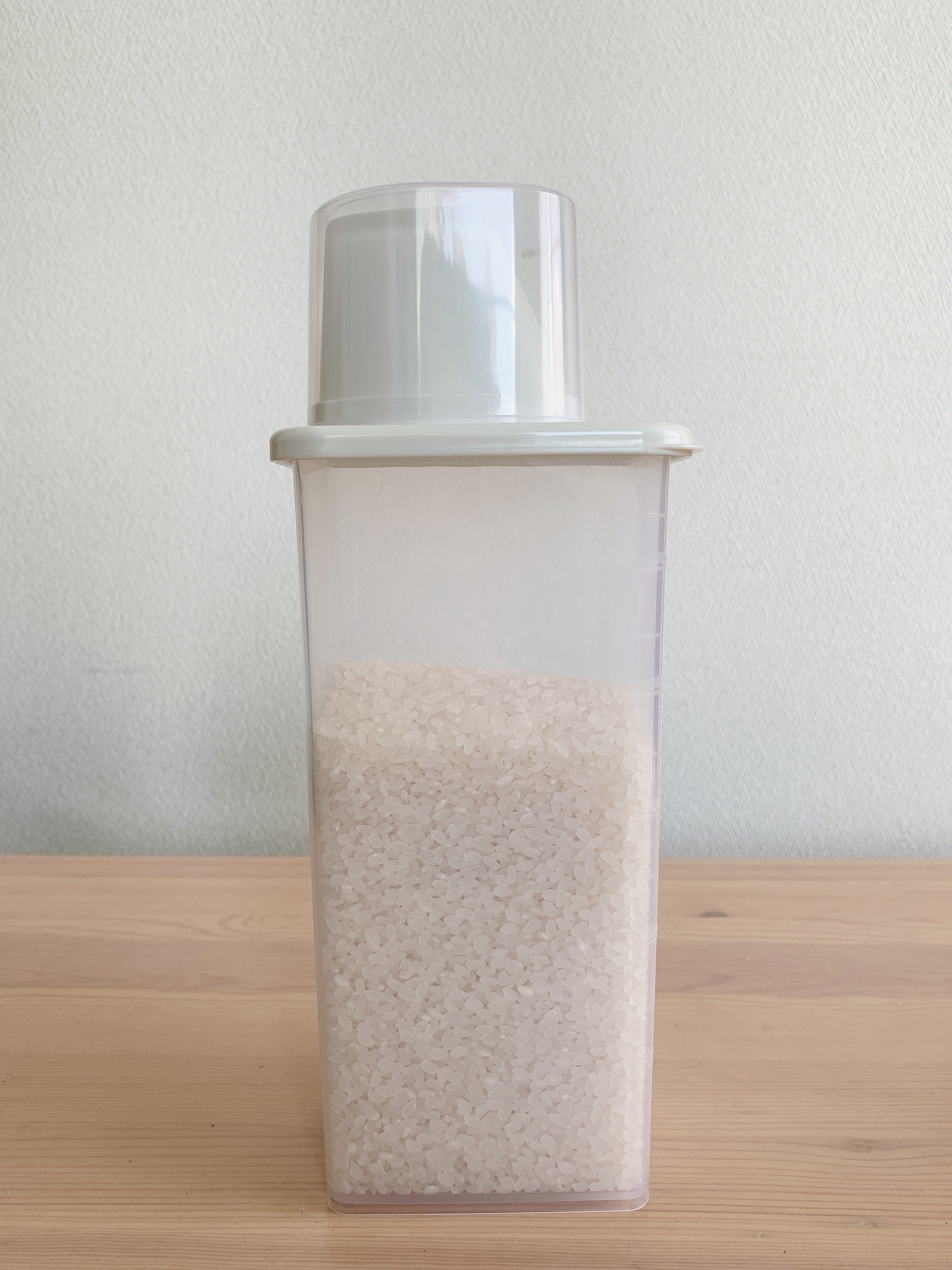 DAISO（ダイソー）のおすすめ便利グッズ「穀物保管容器（1200mL）」約6合分のお米が入る
