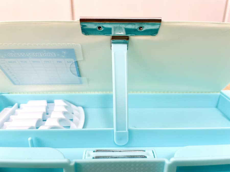 まさかの機能にビックリ ダイソーで ハイテク筆箱 を見つけました