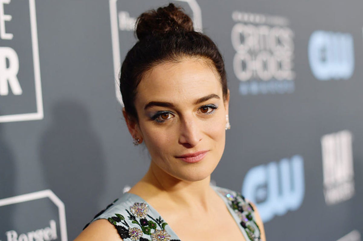 Jenny Slate Gets Real on Don't Be Suspicious, Video