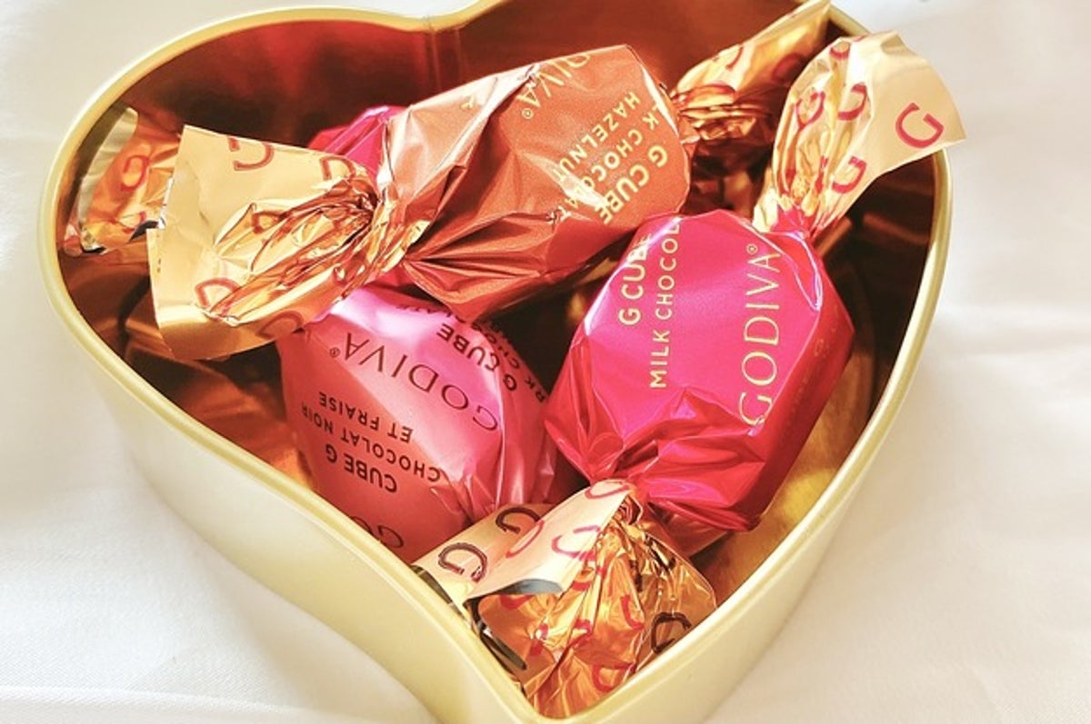 やっぱりゴディバは間違いない ハート缶チョコ は見た目も味も高級感がスゴイんです