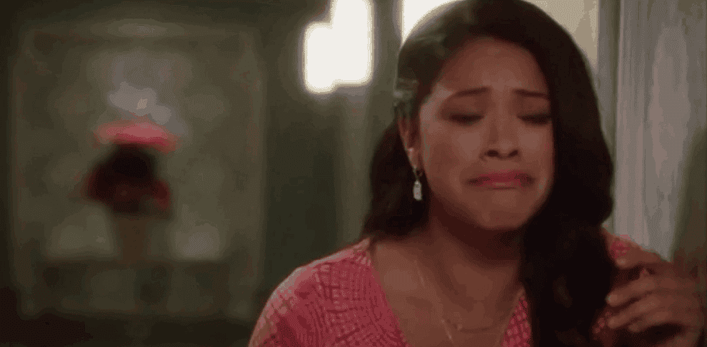 Jane sliding down the wall crying in &quot;Jane the Virgin&quot;