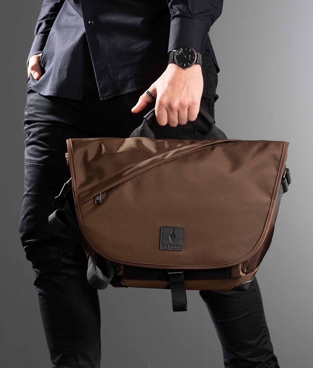 ALLHM Womens Leather Zipper Shoulder Bag Messenger Bag Wallet Fashion Doctor Bag Multi-Pocket Capacity Color : Black, Size : Oneszie