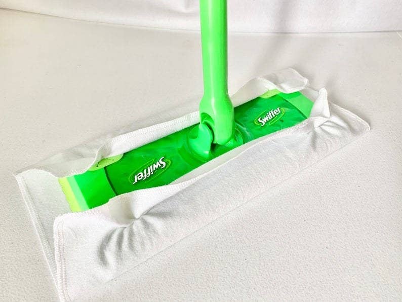  Laundry Washing Brushes for Clothes and Shoes, Use with Stain  Remover to Clean Oil, Blood, Mud, Marker, Ink, Crayon, Pen, Makeup from  Furniture, Couch, Clothing, Fabric, Leather.3 Tools/Pack Green : Health