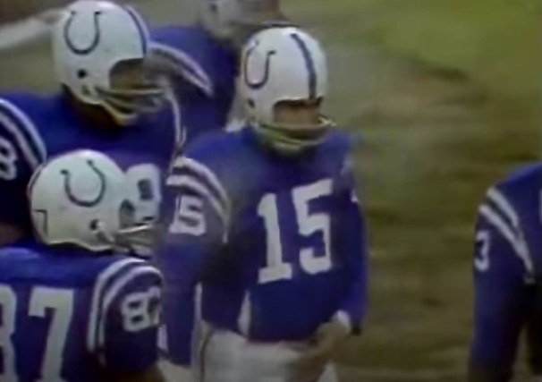Earl Morrall in the huddle.