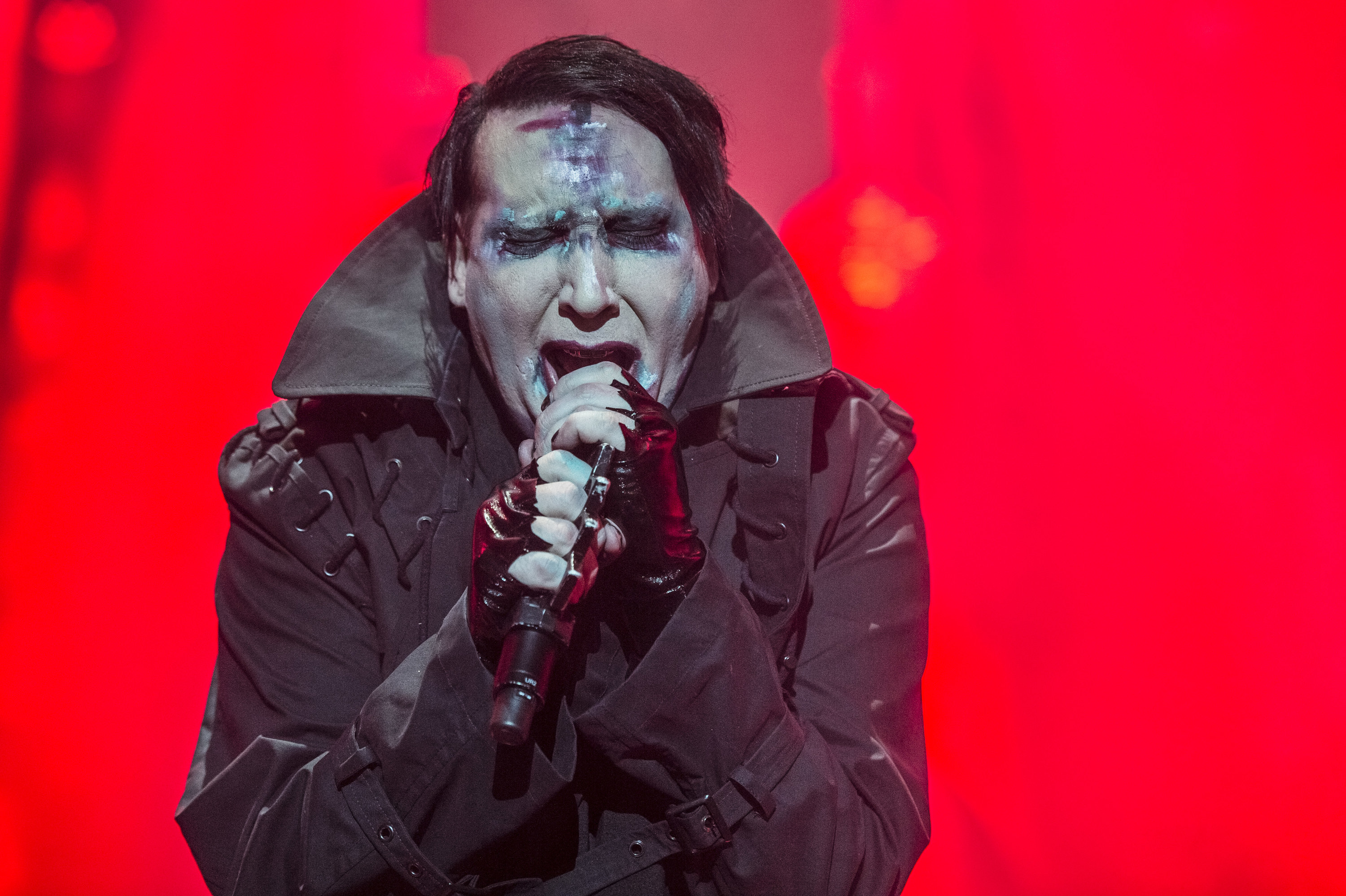 Marilyn Manson performing