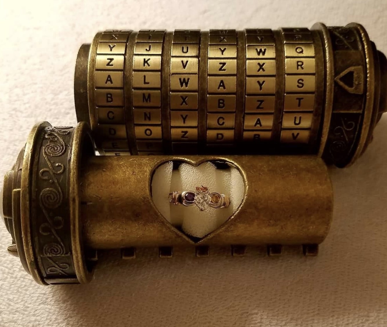 The lock holding a ring inside