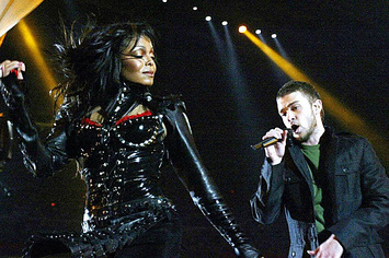 Janet and Justin performing at the Super Bowl together