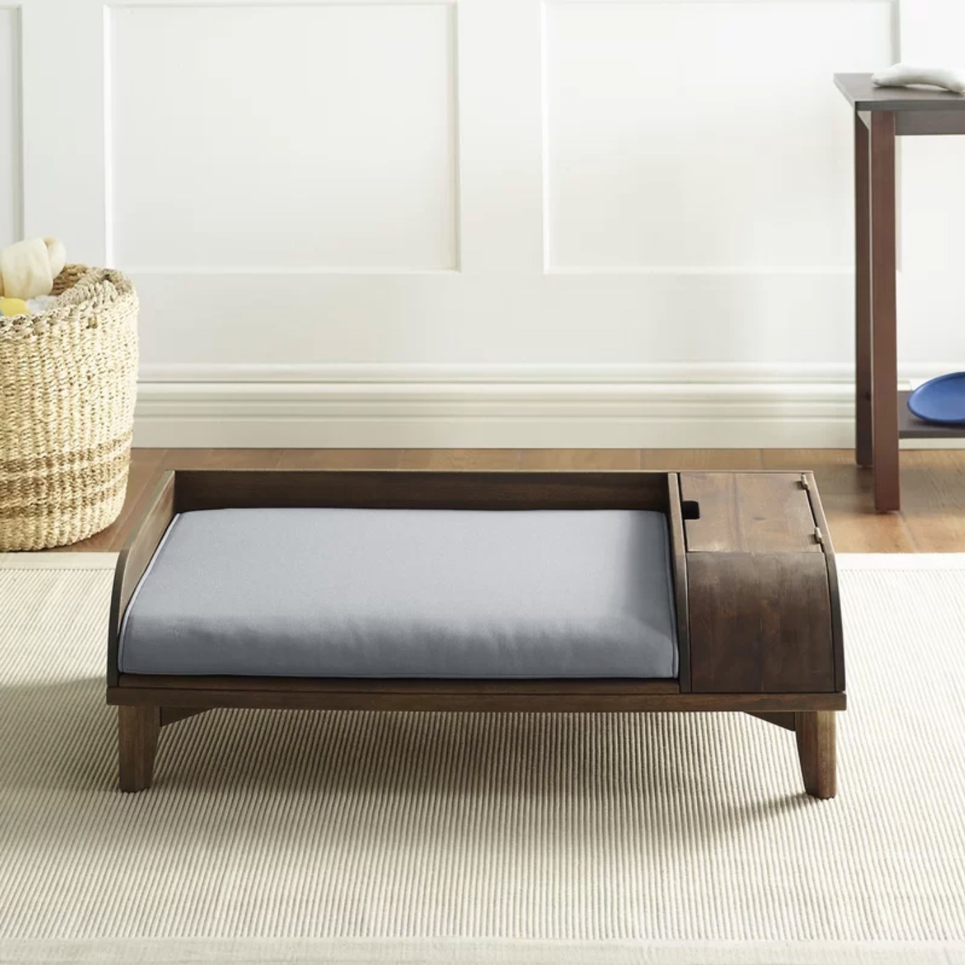 The dog sofa with storage