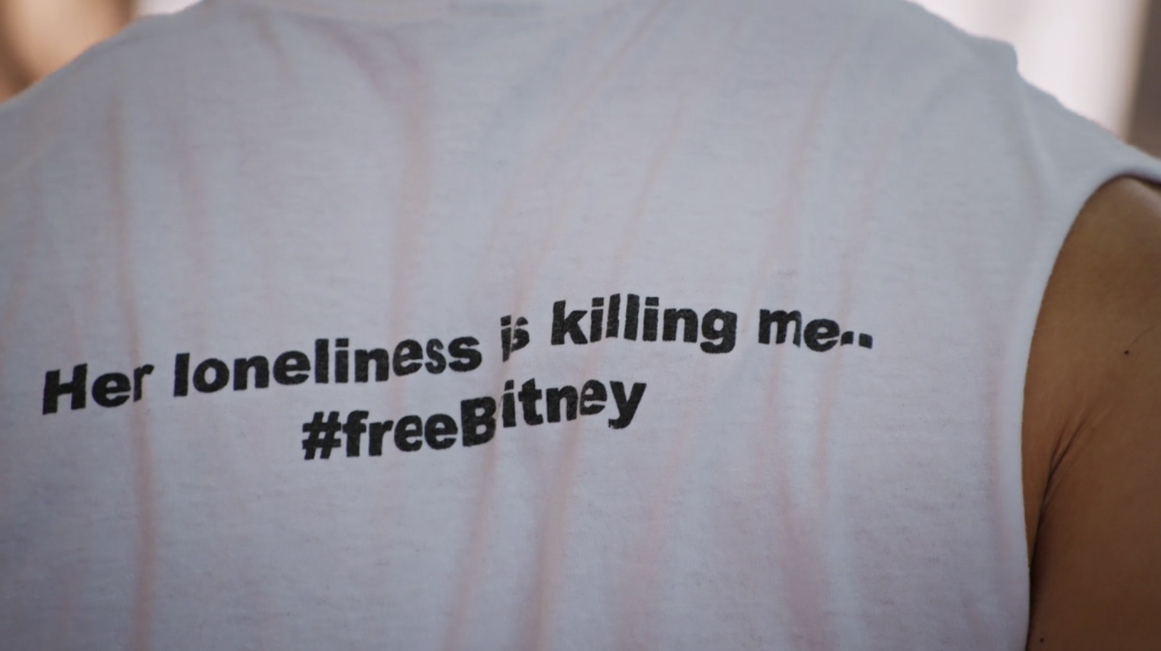 A T-shirt that reads &quot;Her loneliness is killing me...#Free Britney&quot; 