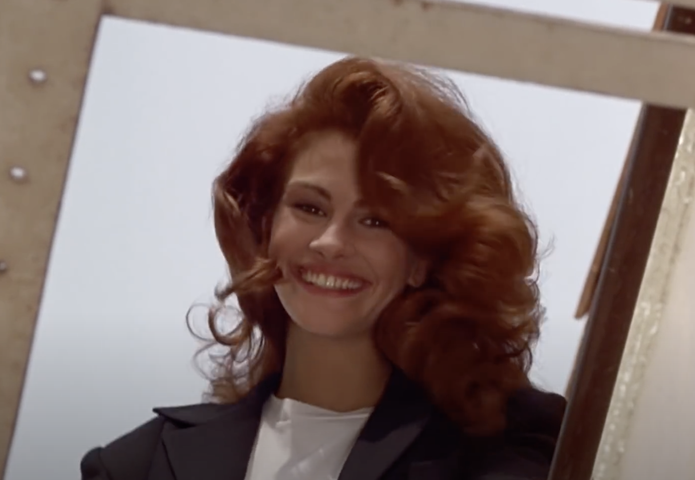 Julia Roberts smiles in Pretty Woman