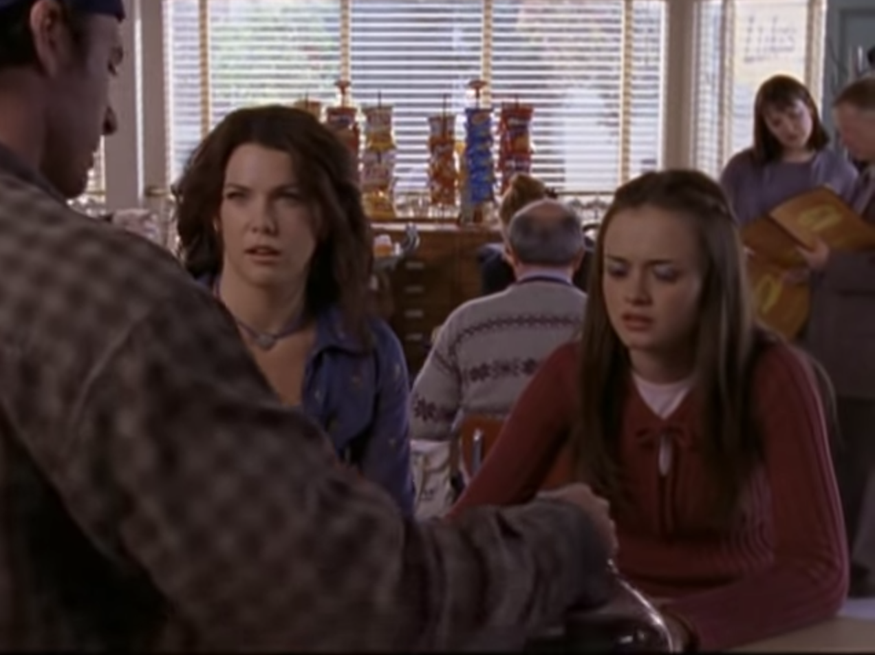 Rory and Lorelai at Luke&#x27;s getting coffee on &quot;Gilmore Girls&quot;