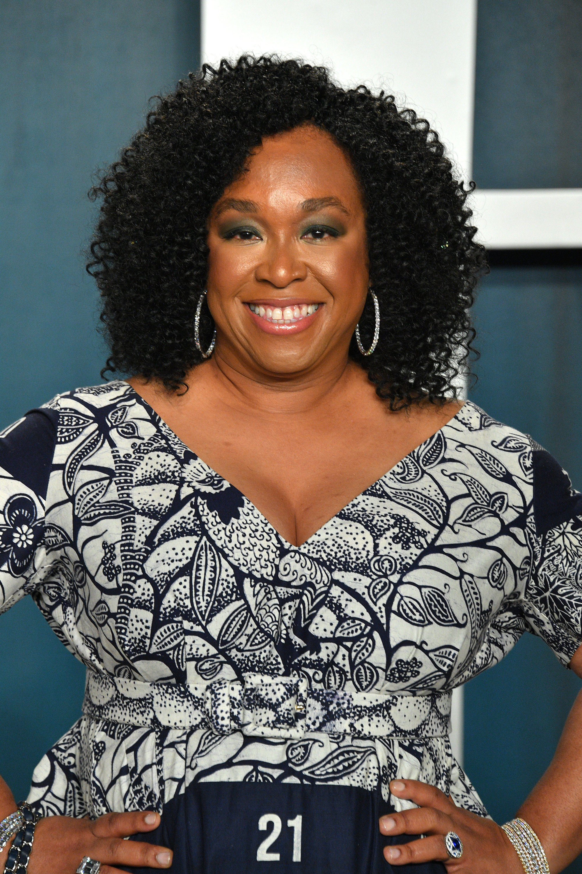 Shonda Rhimes posing on the red carpet