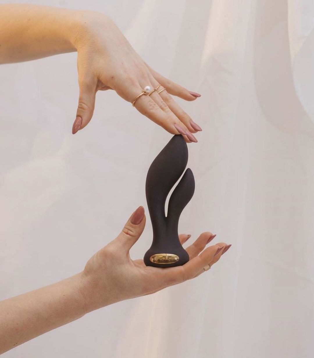The vibrator, which has two separate curved fins for clit and G spot stimulation