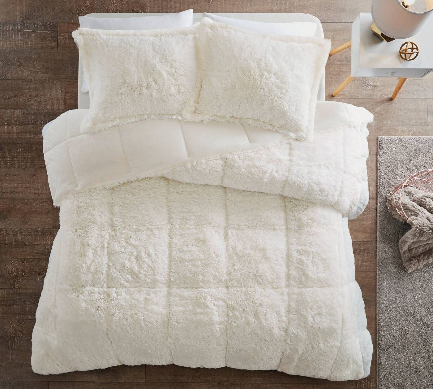 Faux fur white comforter with matching shams