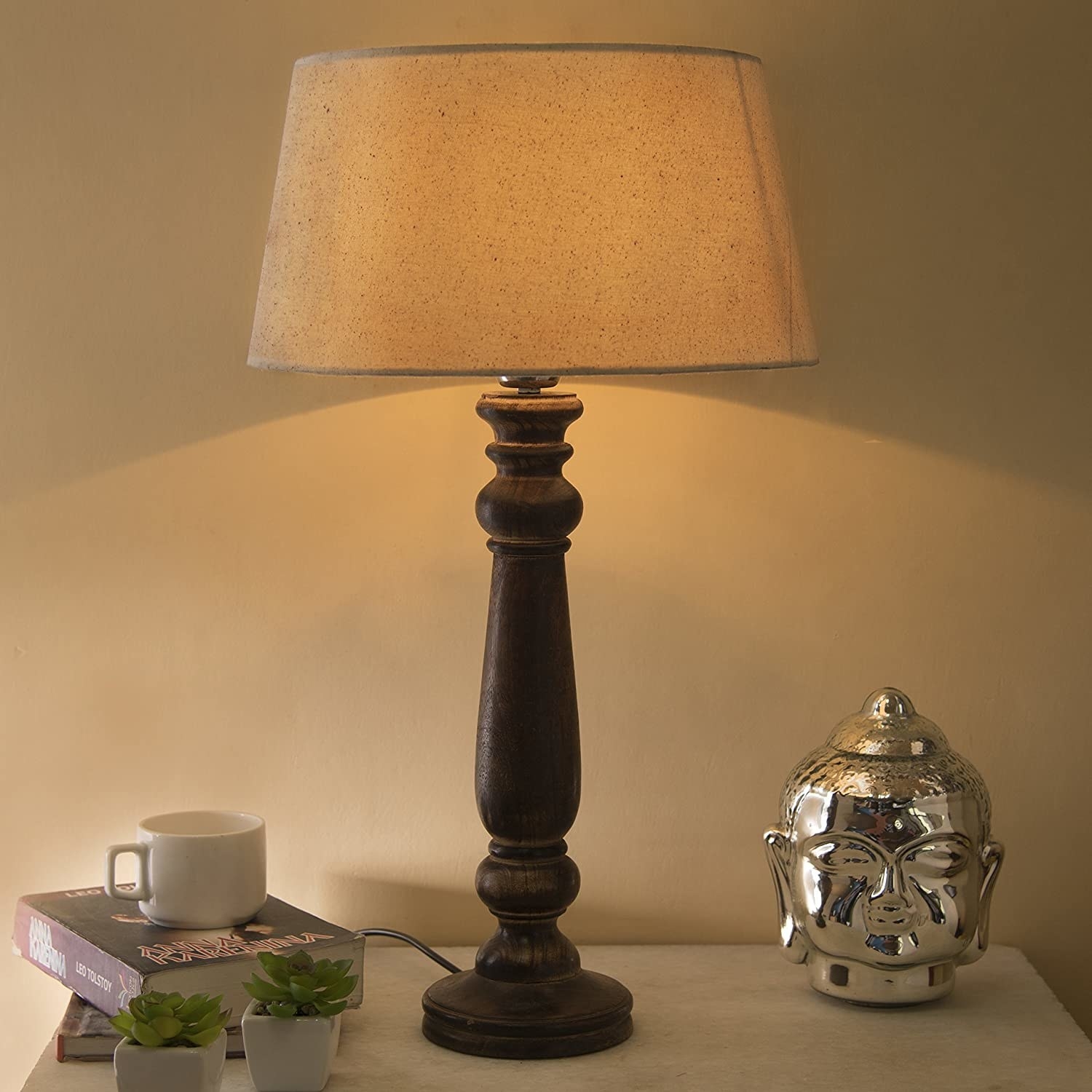 A table lamp on a table 