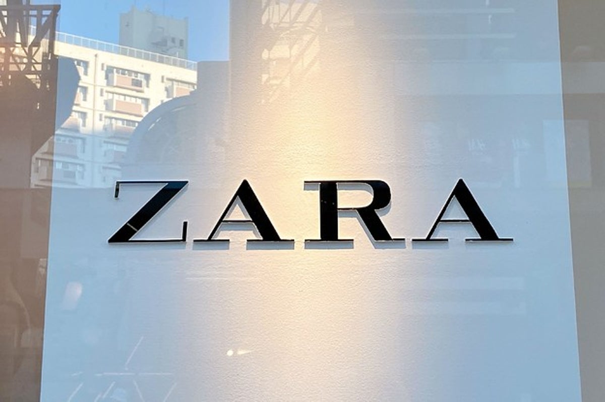 Zaraの 姫トップス かわいすぎでは 一枚で 目立ちコーデ が完成します