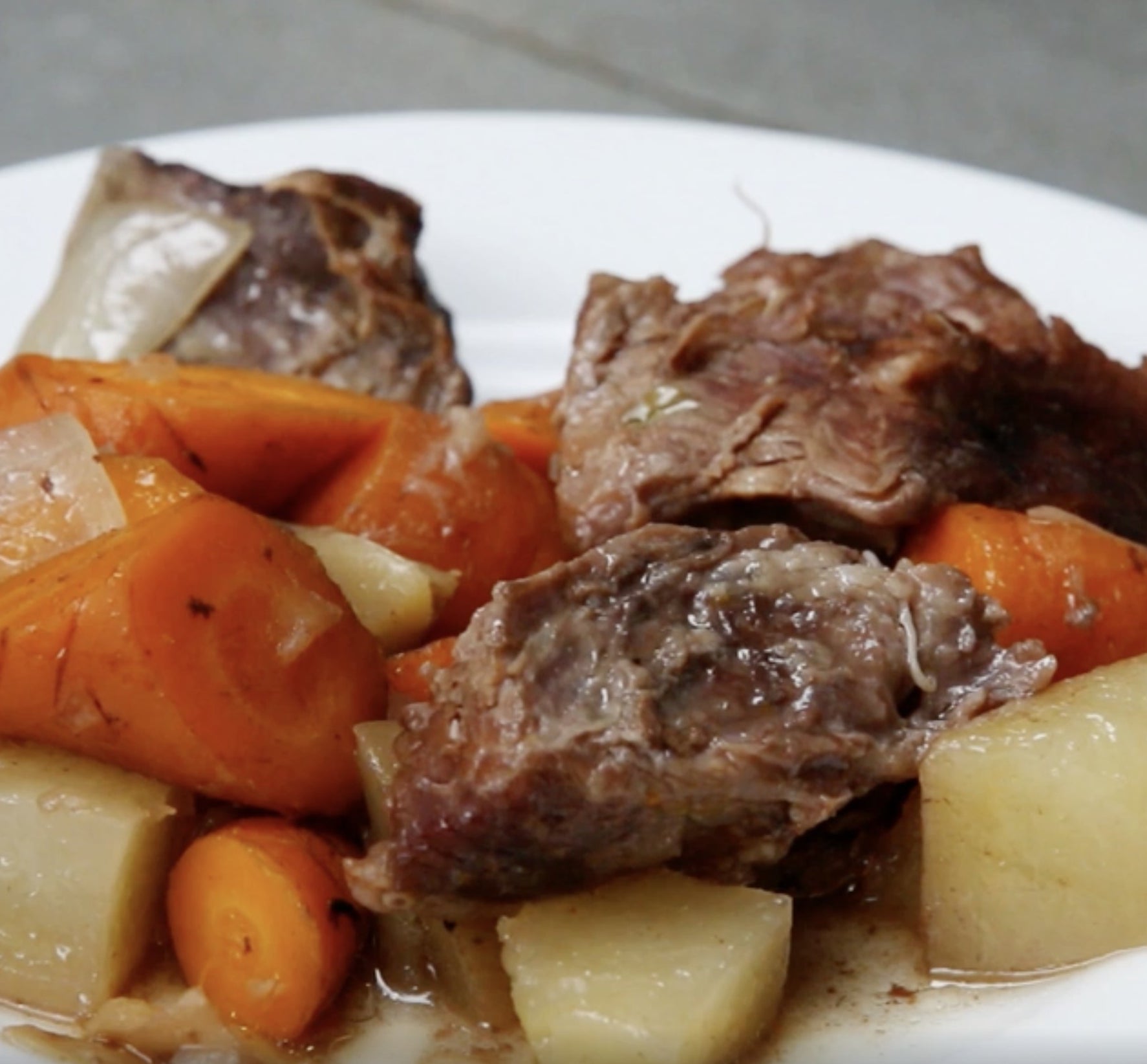 Roast with carrots and potatoes
