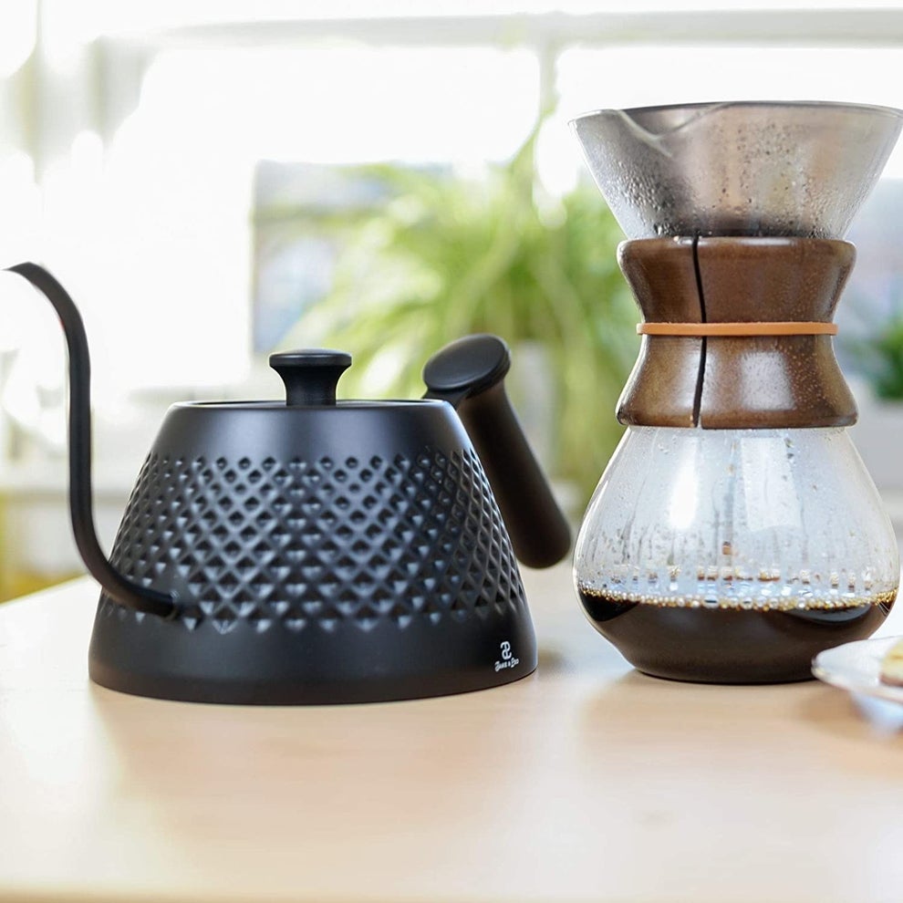 31 Home Items In Black To Match 2021 Trends