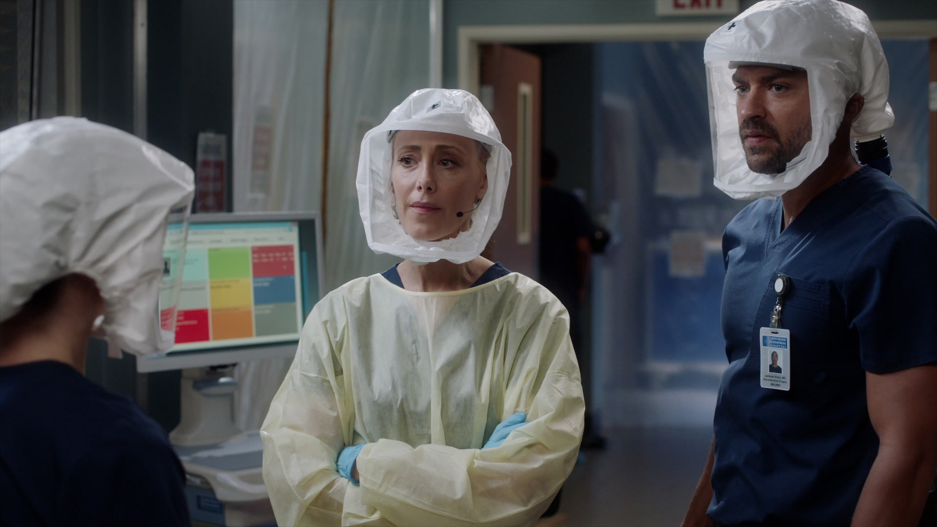 Kim Raver and Jesse Williams in "Grey's Anatomy"