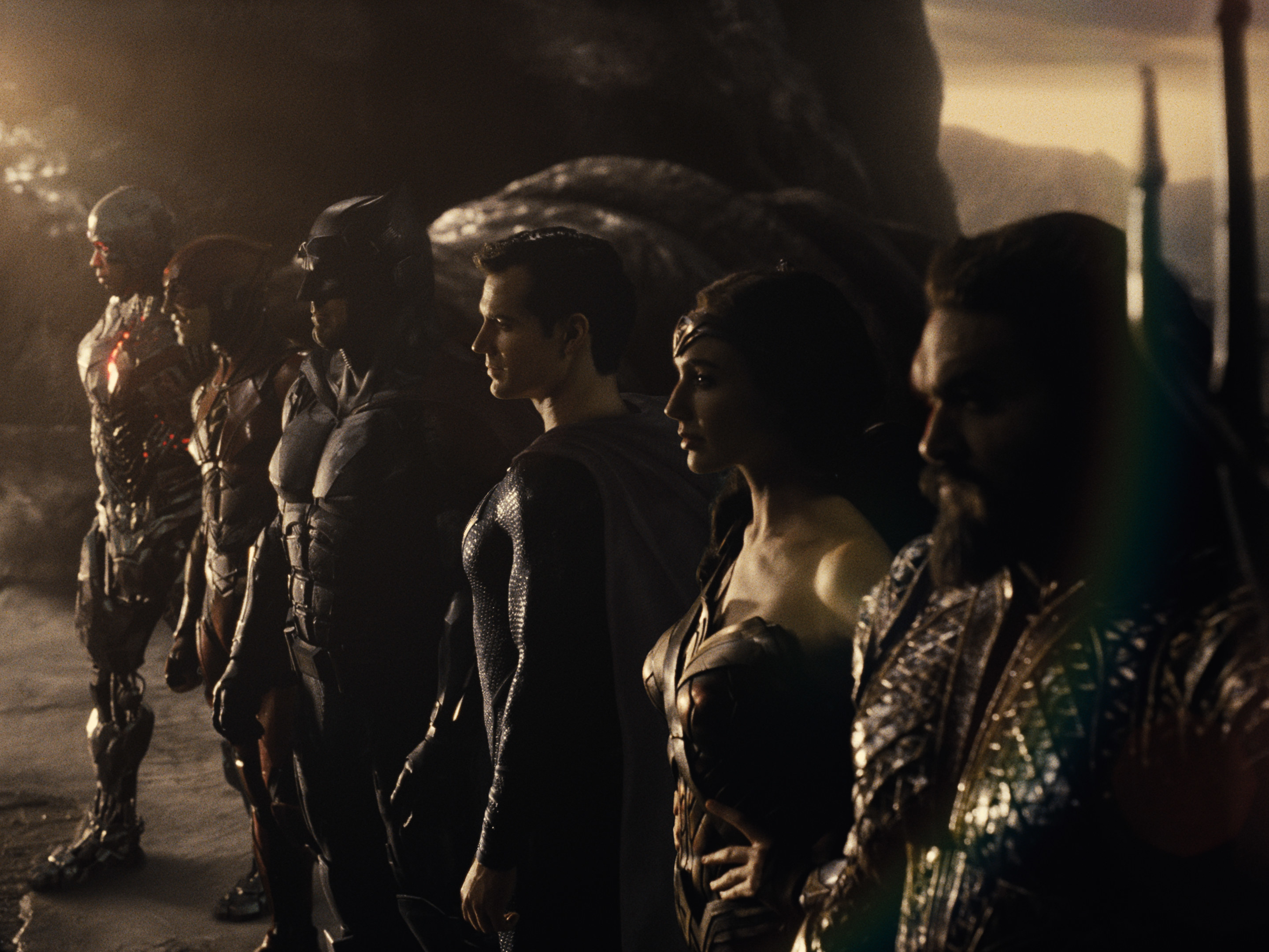 Cyborg, The Flash, Batman, Superman, Wonder Woman, and Aquaman lined up and ready to face off