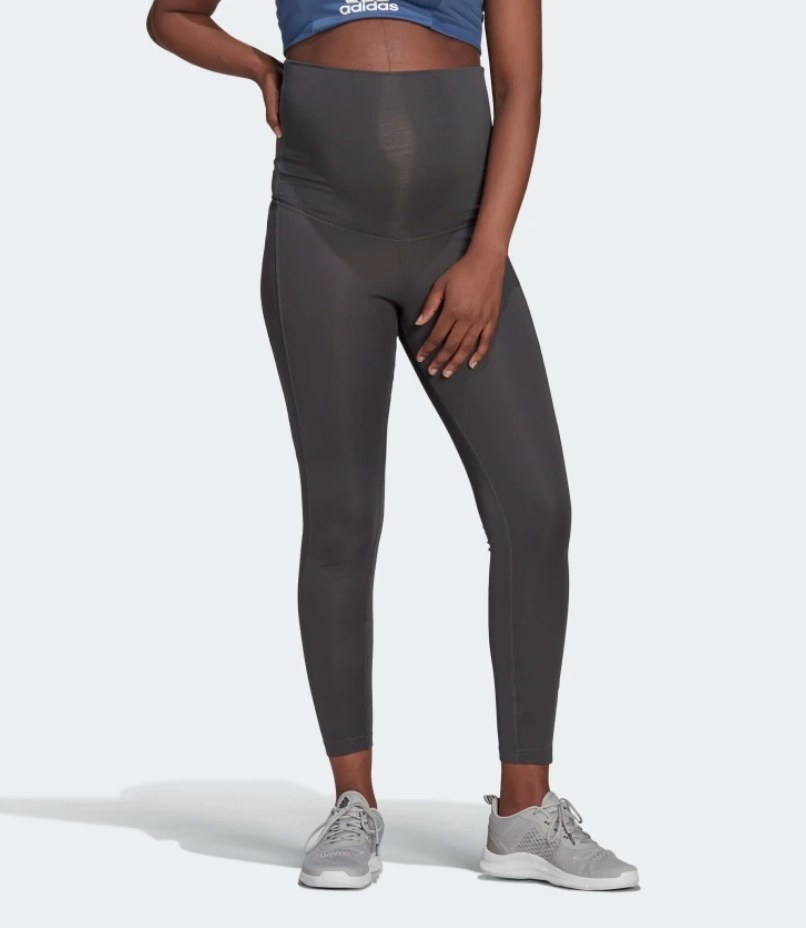 Model in gray maternity leggings