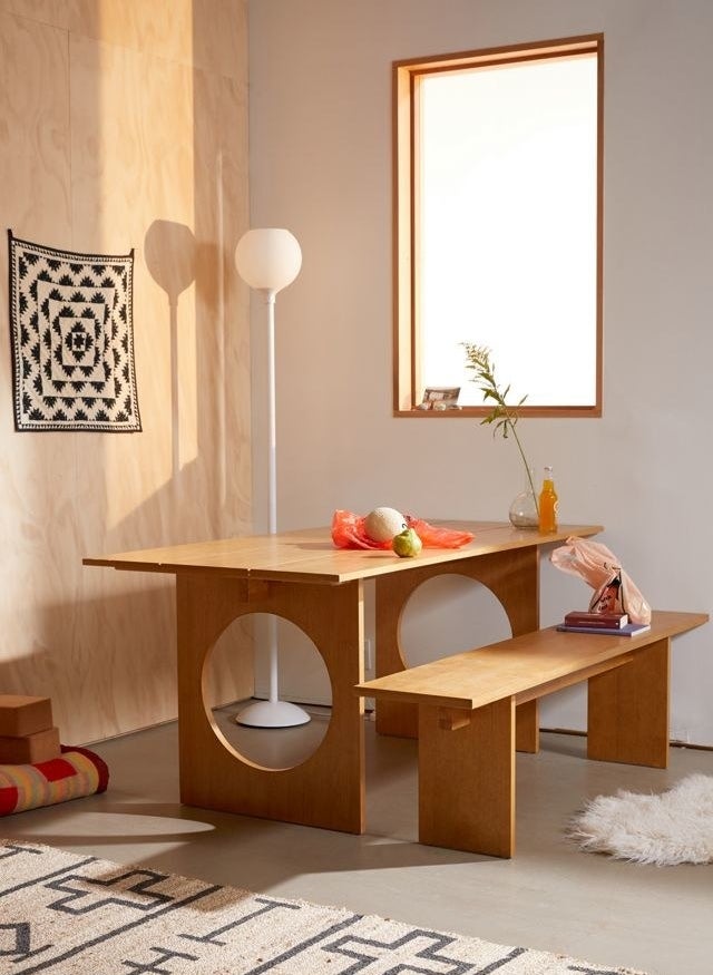the table with a matching bench