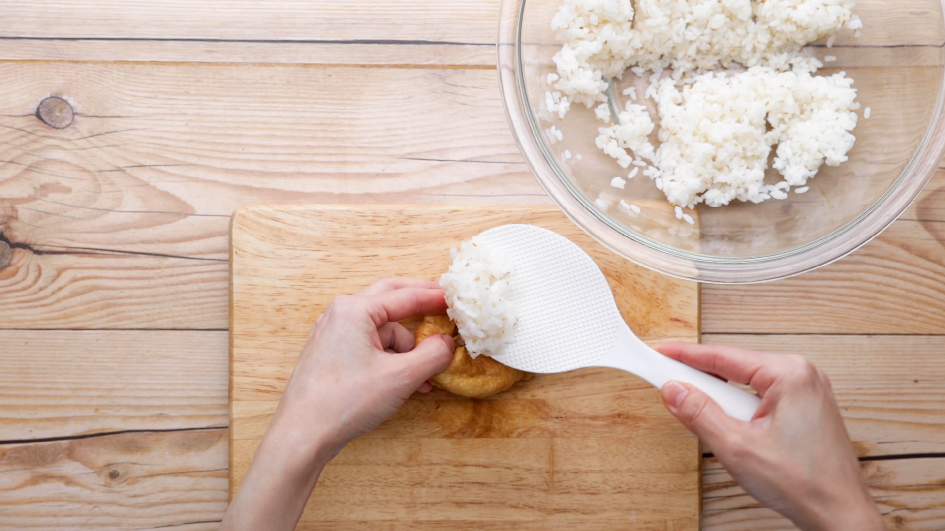 4種のいなり寿司で彩り華やか オープンお稲荷さん弁当