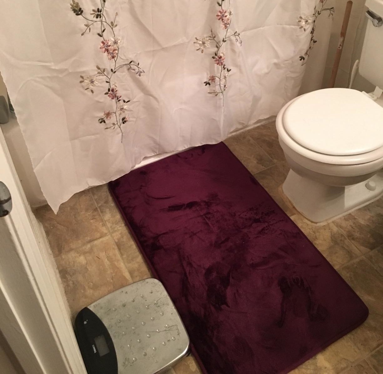 Review photo of the eggplant bath mat