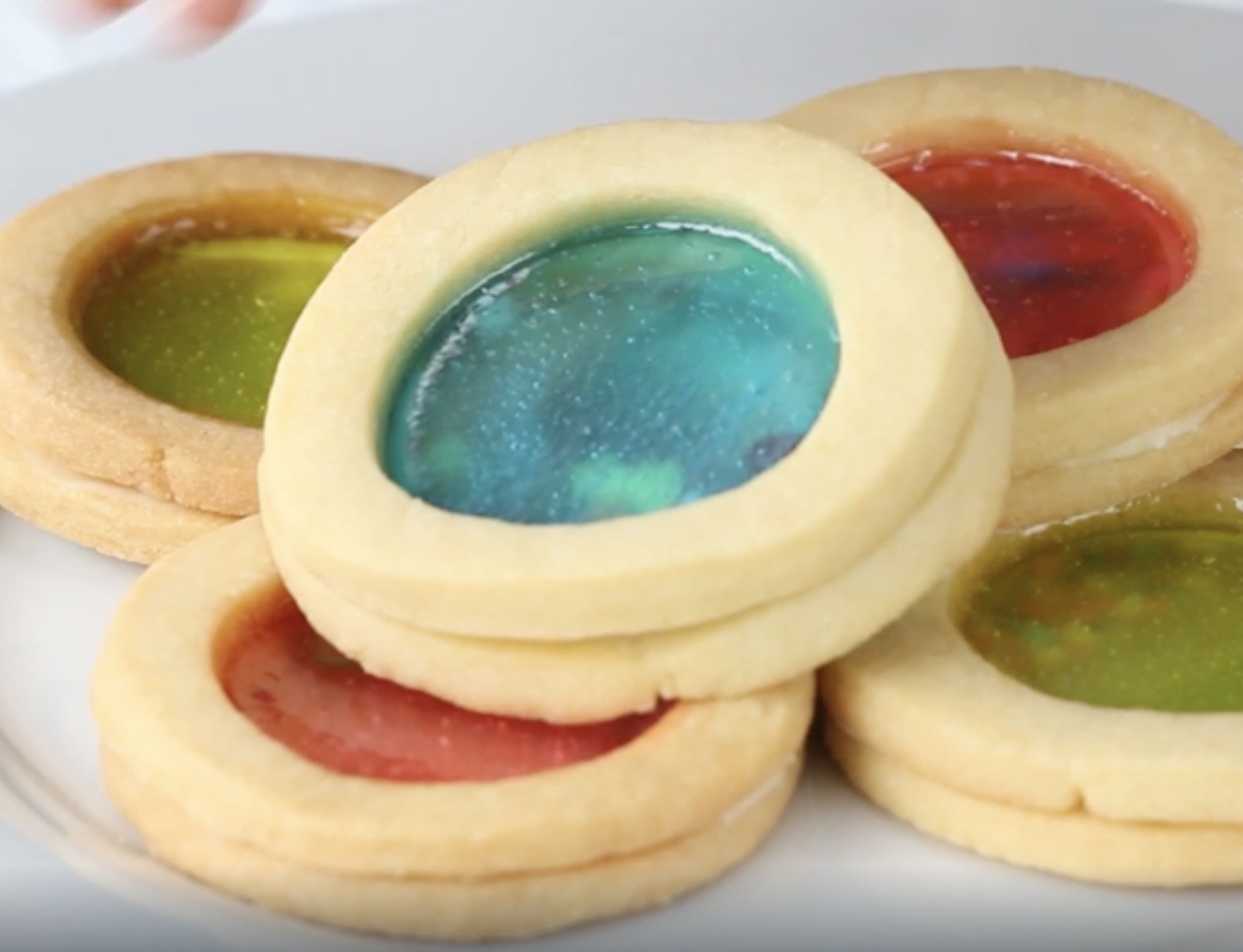 The aquarium cookies in multiple colors