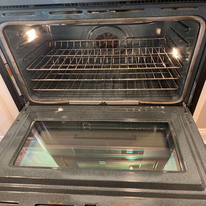 The same oven looking clean and sparkly