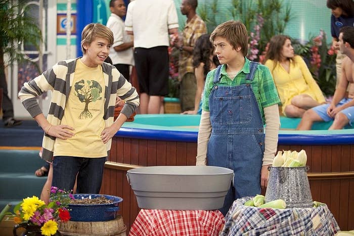 Cole Sprouse (L) and Dylan Sprouse on &quot;The Suite Life on Deck&quot;
