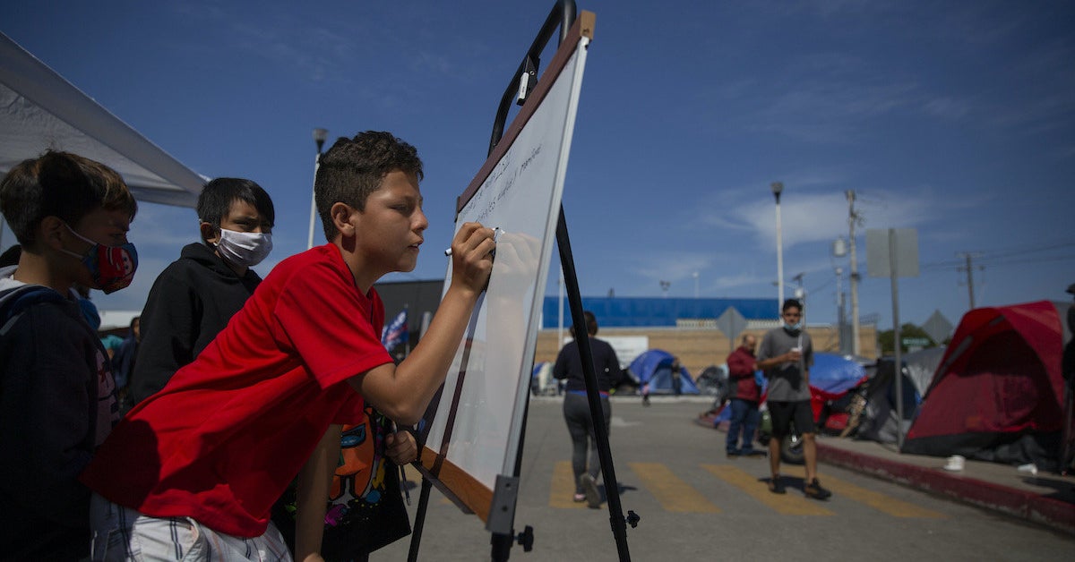 Biden seeks more federal volunteers for overcrowded border stations