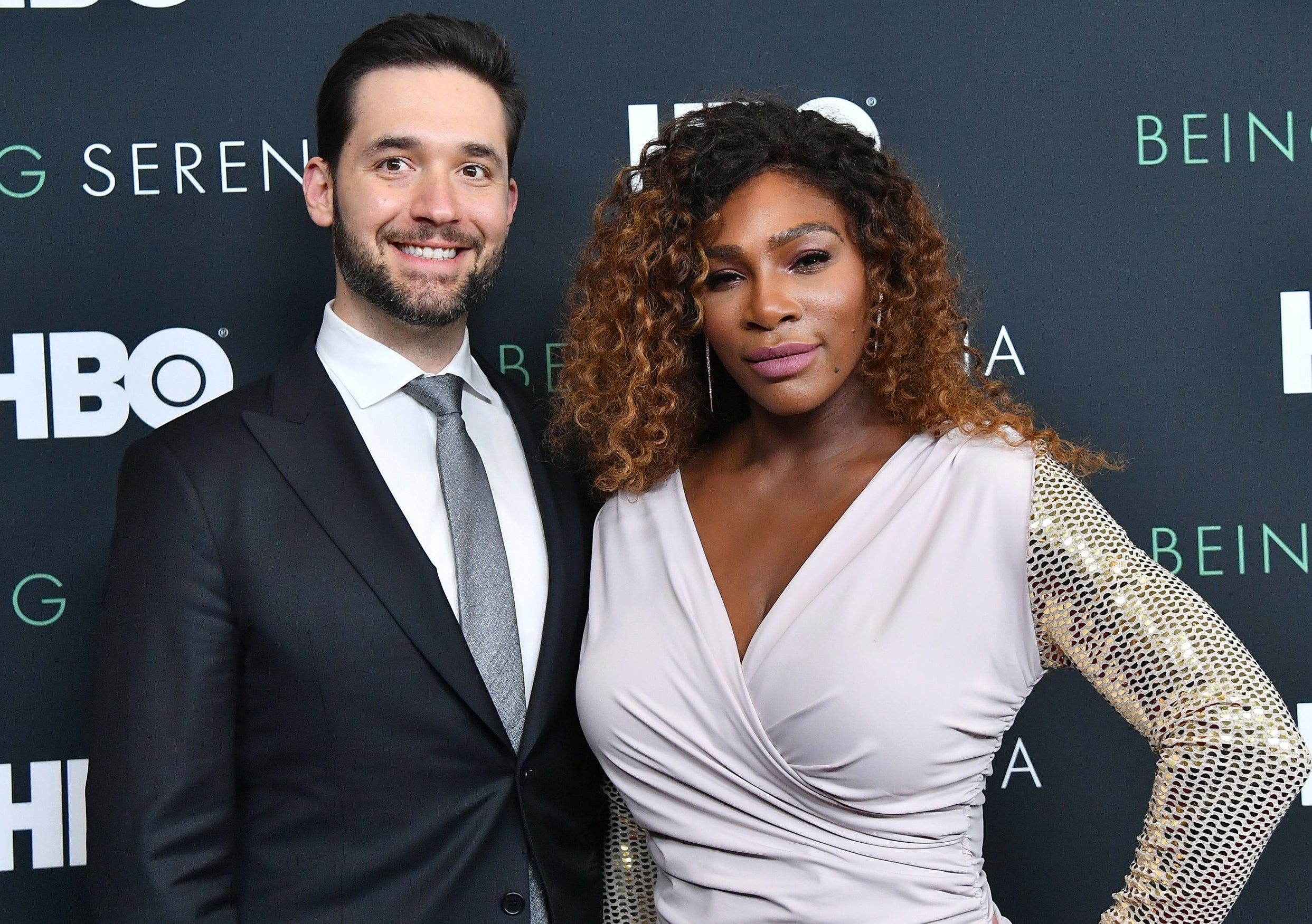 Serena poses with Alexis at another red carpet event