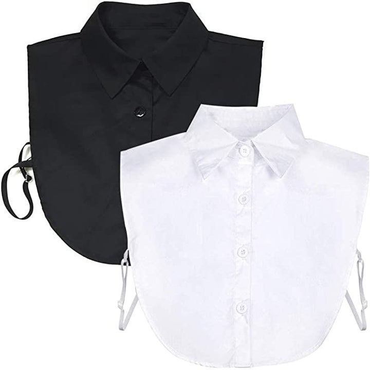 the detachable collars in black and white