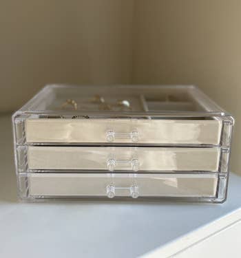 the clear jewelry box