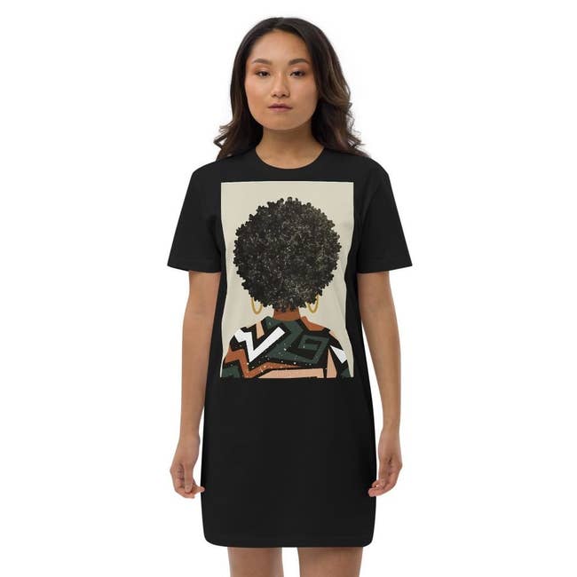 Model wearing Domo Ink Black Art Matters shirt