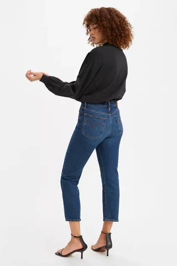 model wearing the jeans 