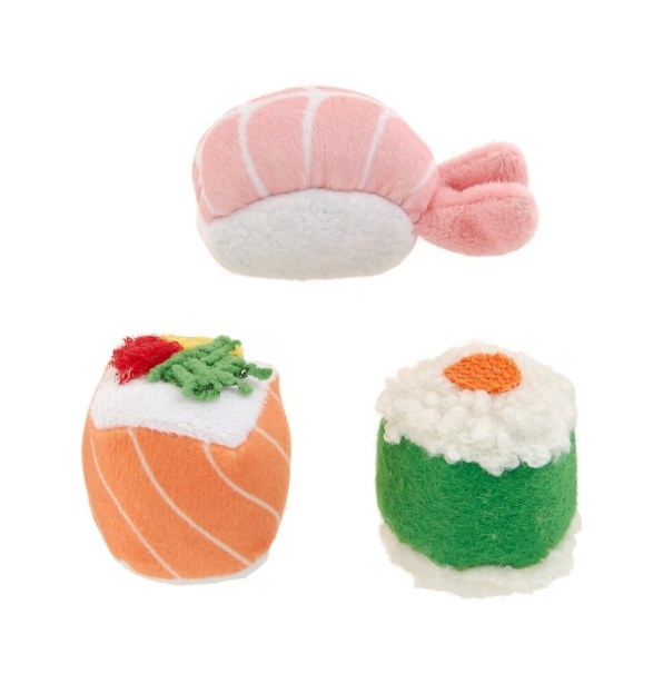 The three-piece sushi cat toy set in the form of salmon and veggie rolls plus a piece of sushi