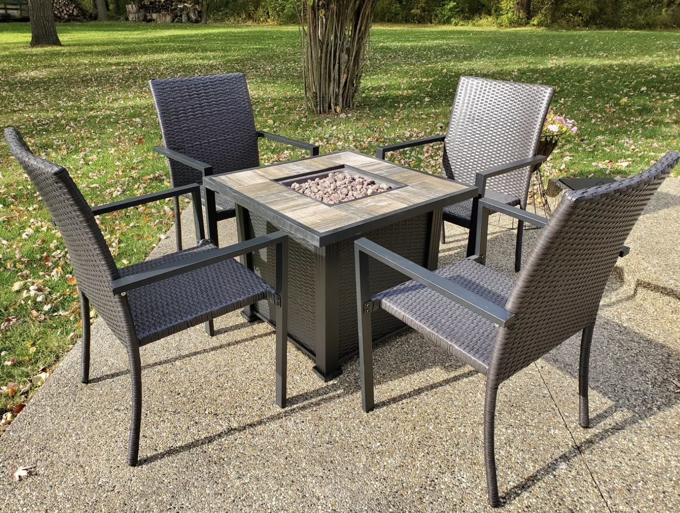 The fire pit with four chairs