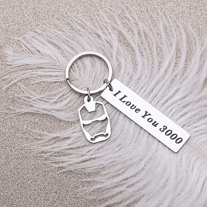 The keychain on top of a feather
