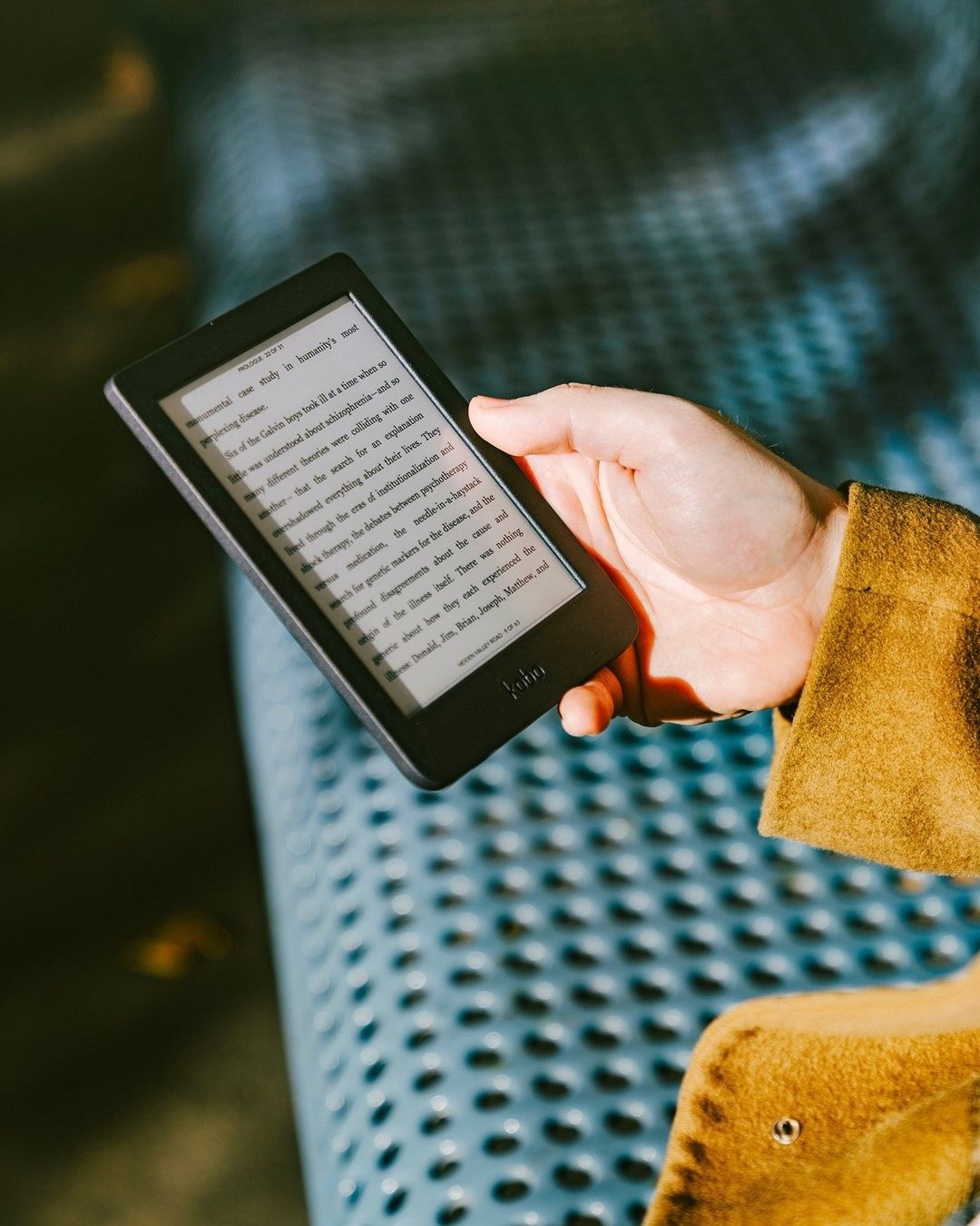 A person reading on their Kobo