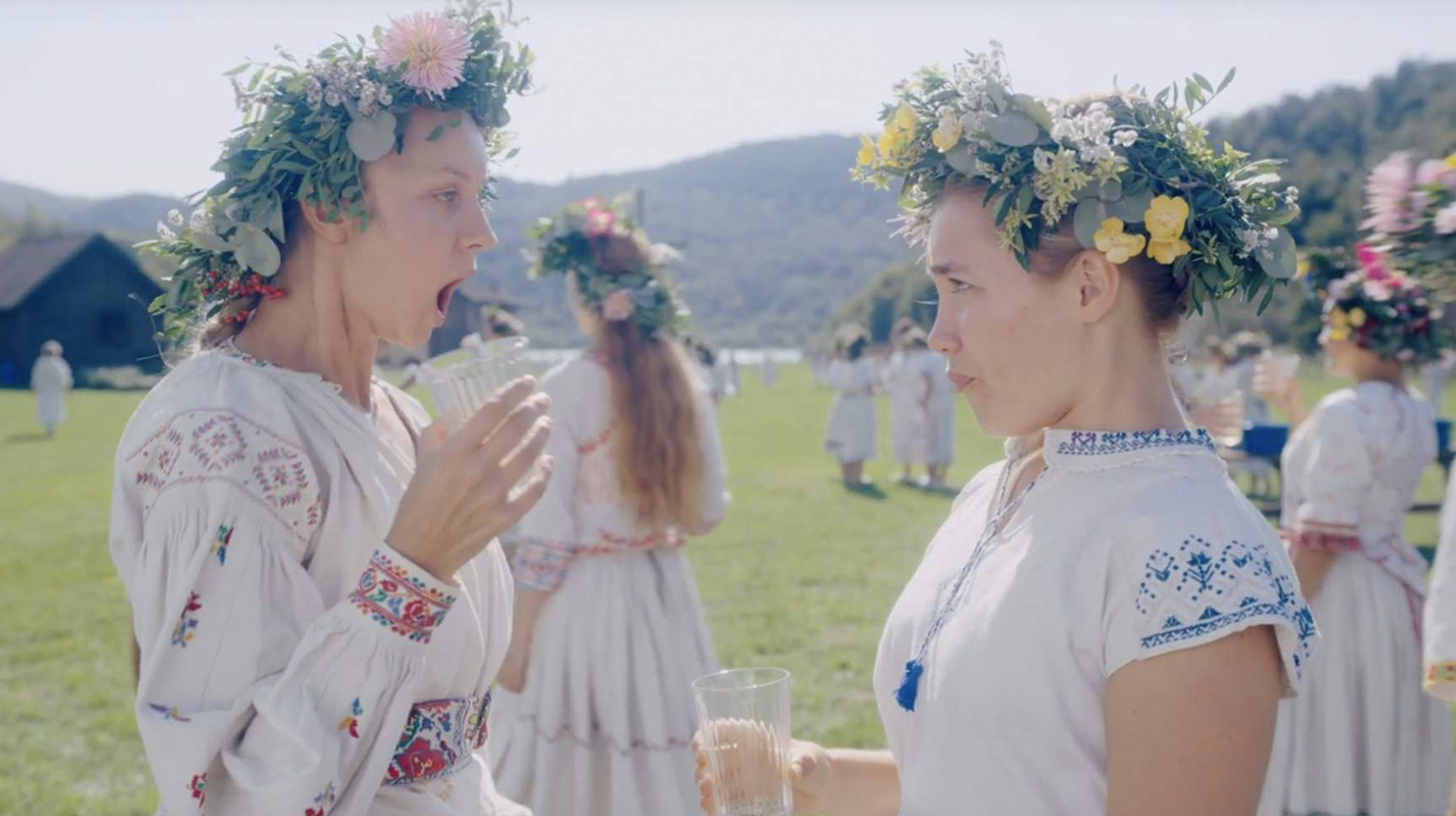 Florence Pugh with a flower crown in &quot;Midsommar&quot;