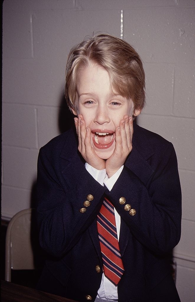 Macauly doing the home alone screaming face