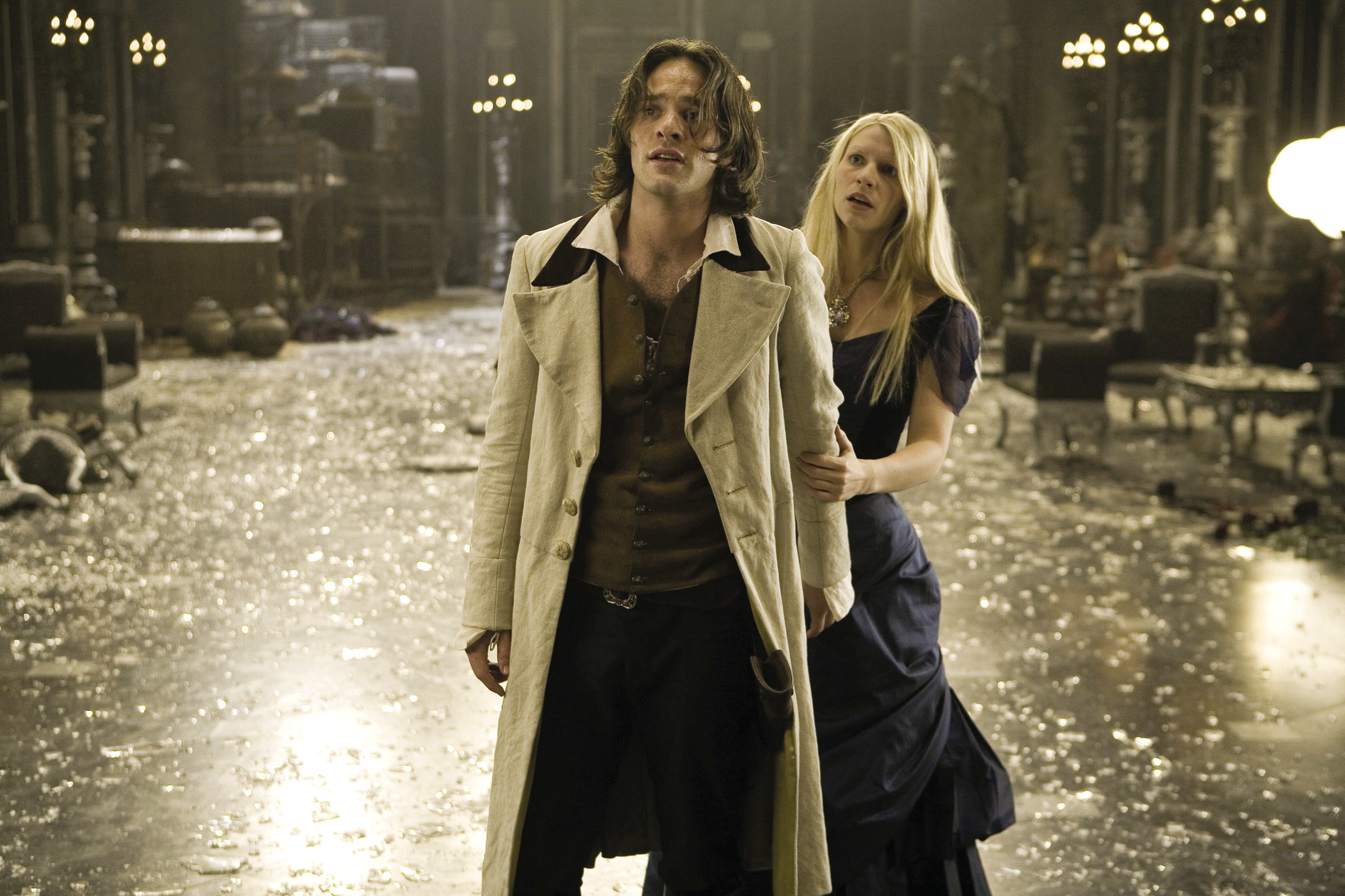 Charlie Cox and Claire Danes in &quot;Stardust&quot;